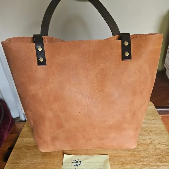 Portland Leather Goods - UNICORN ! Sunset Medium Classic Tote - EUC - $150 - Picture 2 of 7
